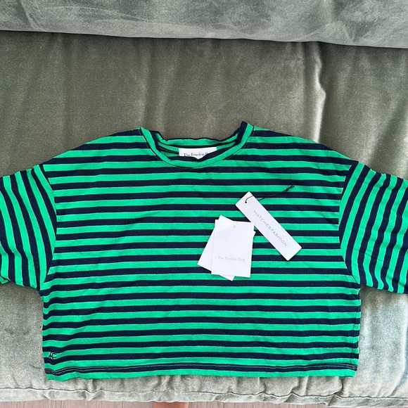 The Frankie Shop KARINA CROPPED T-SHIRT - KELLY GREEN/NAVY - Picture 2 of 8